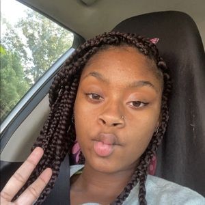 Meet your Posher, Ashia